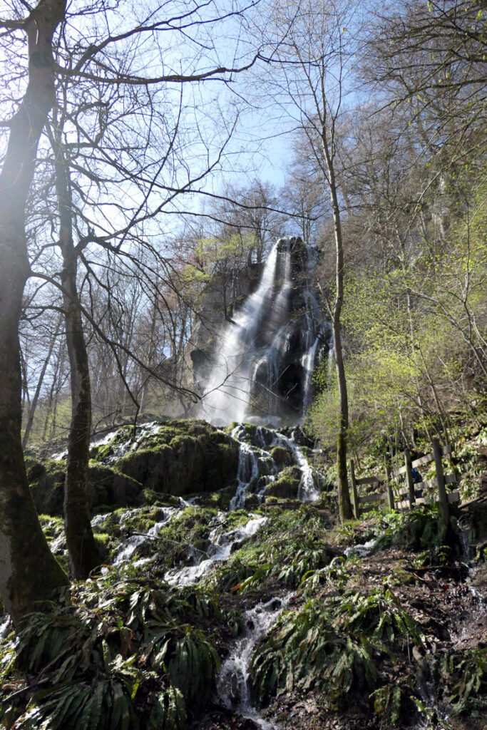 Bad Uracher Wasserfall in voller Pracht